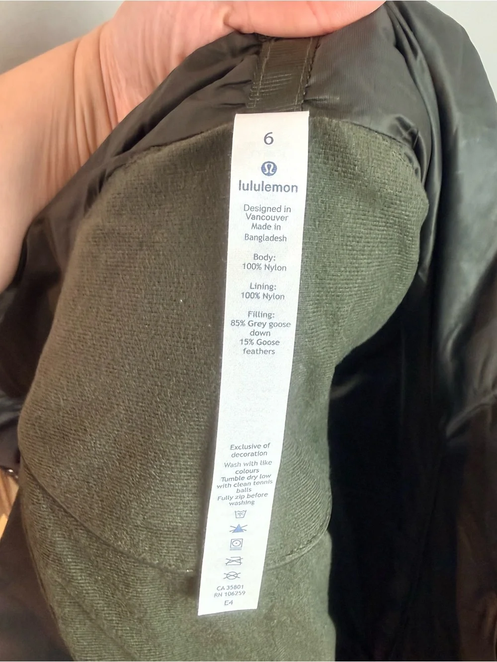 💋lululemon athletica Olive Quilted Down Vest size 6
